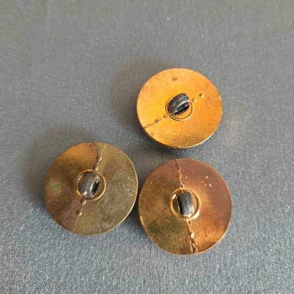 3 vintage blue buttons with gold details. - Picture 4 of 4